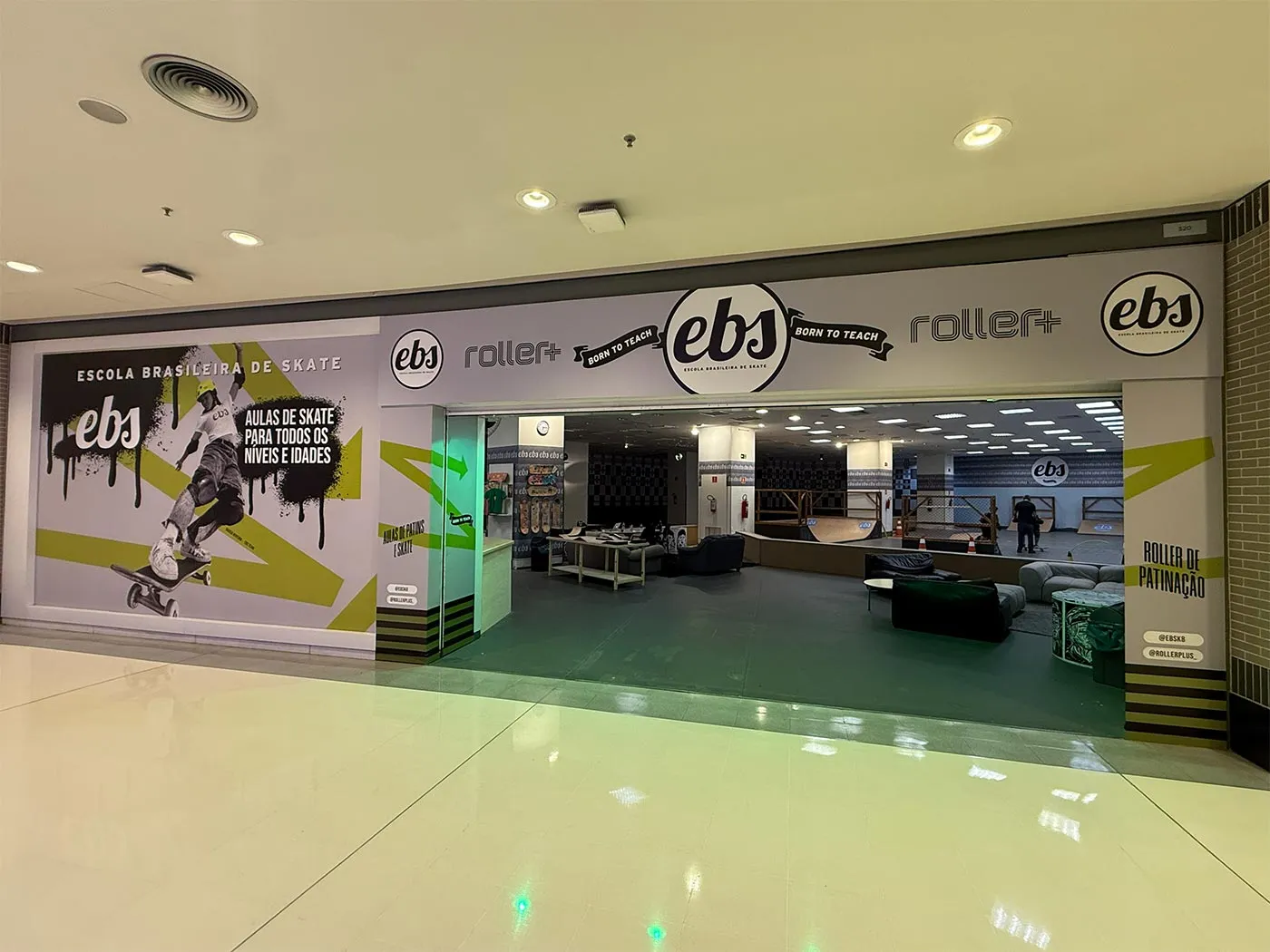 Entrada da EBS no Shopping Vila Olímpia